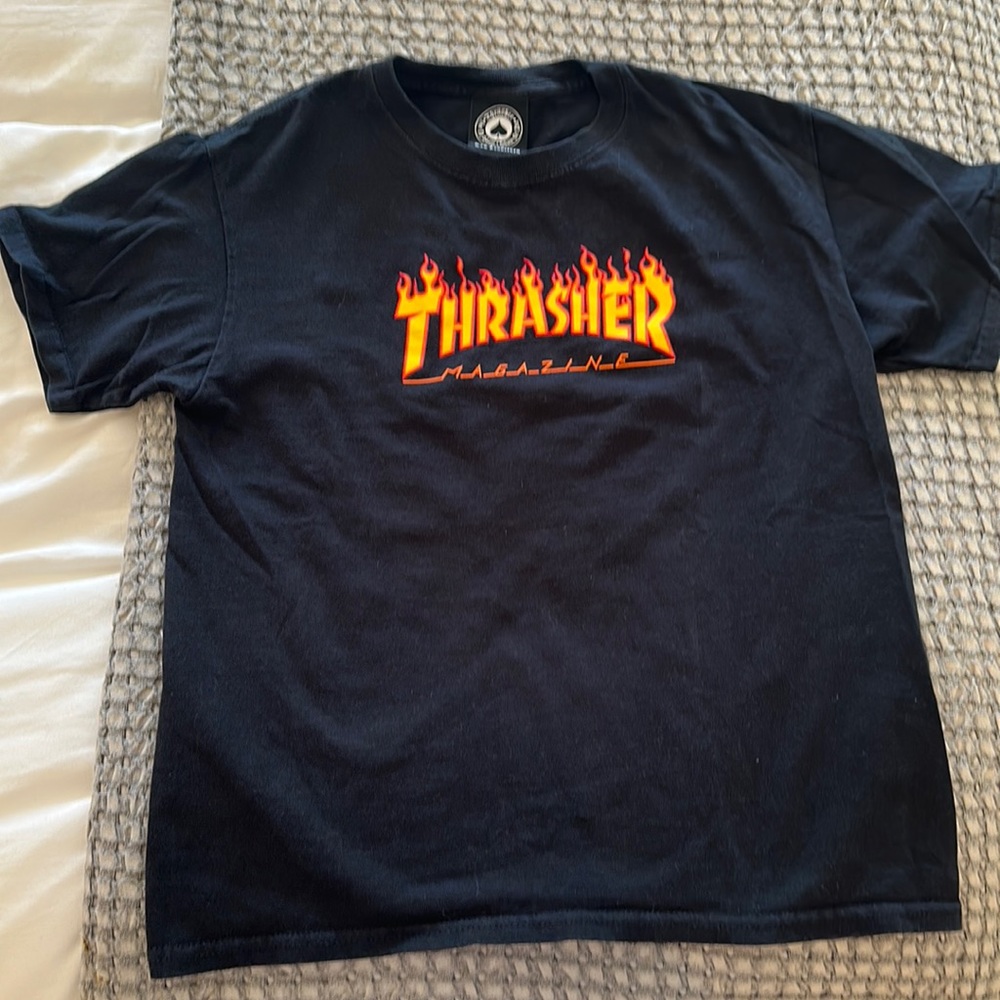 Boys medium Thrasher tee shirt